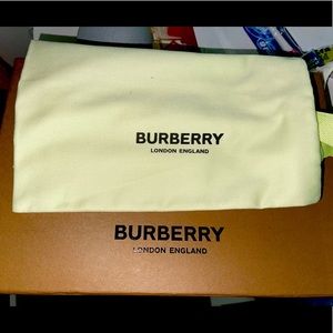 Toddler Boys Burberry slip ons